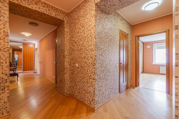 Продам трехкомнатную (3-комн.) квартиру, Савушкина ул, 140, Санкт-Петербург г
