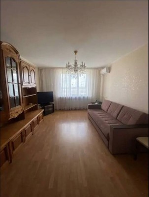 Продам трехкомнатную (3-комн.) квартиру, Светлая ул, 29, Комсомольское пгт
