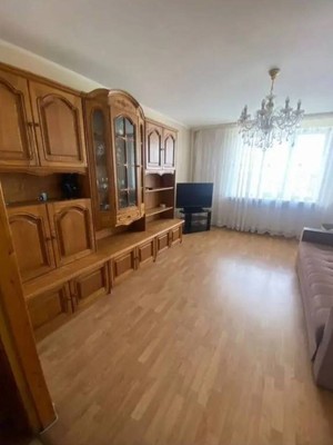 Продам трехкомнатную (3-комн.) квартиру, Светлая ул, 29, Комсомольское пгт