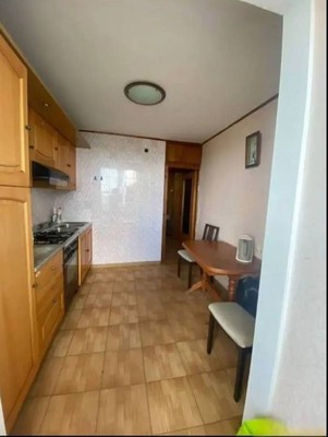 Продам трехкомнатную (3-комн.) квартиру, Светлая ул, 29, Комсомольское пгт