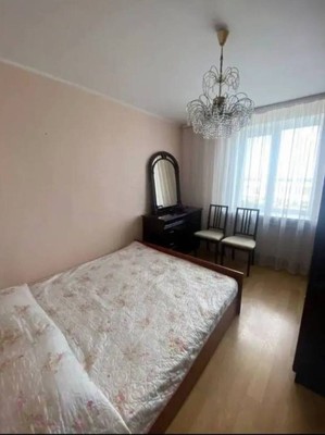 Продам трехкомнатную (3-комн.) квартиру, Светлая ул, 29, Комсомольское пгт