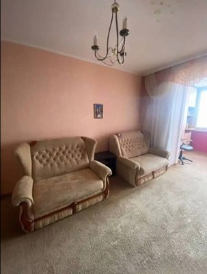 Продам трехкомнатную (3-комн.) квартиру, Светлая ул, 29, Комсомольское пгт
