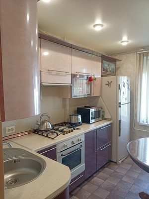 Продам трехкомнатную (3-комн.) квартиру, Энтузиастов ул, 34, Волгодонск г