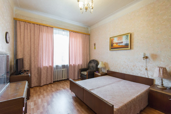 Продам многокомнатную квартиру, Буденновский пр-кт, 76к226, Ростов-на-Дону г