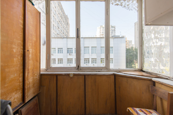 Продам многокомнатную квартиру, Буденновский пр-кт, 76к226, Ростов-на-Дону г