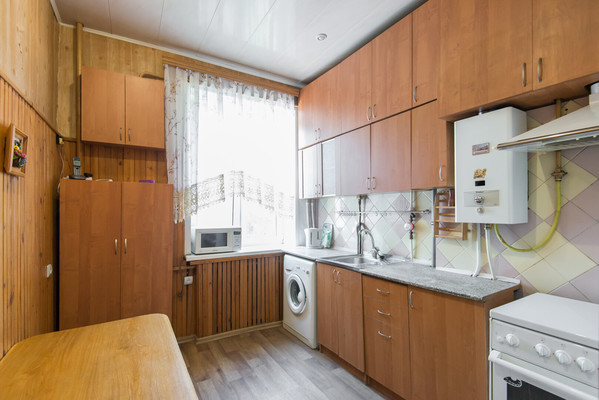Продам многокомнатную квартиру, Буденновский пр-кт, 76к226, Ростов-на-Дону г