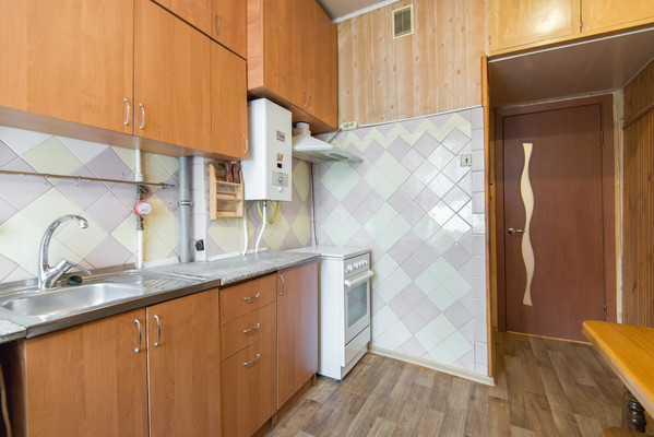 Продам многокомнатную квартиру, Буденновский пр-кт, 76к226, Ростов-на-Дону г