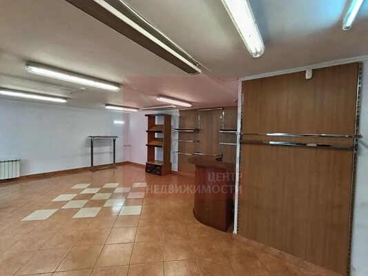 Продам коммерческое помещение 55 м2, 36-й (ПГК Лада тер) ряд, Калининград г