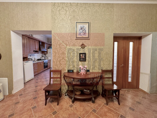 Продам многокомнатную квартиру, Пролетарская ул, 74б, Калининград г