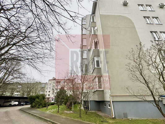 Продам многокомнатную квартиру, Пролетарская ул, 74б, Калининград г