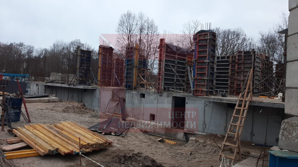 Продам двухкомнатную (2-комн.) квартиру (долевое), Подполковника Емельянова ул, Калининград г