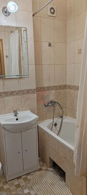 Продам однокомнатную (1-комн.) квартиру, Победы пр-кт, 87, Калининград г