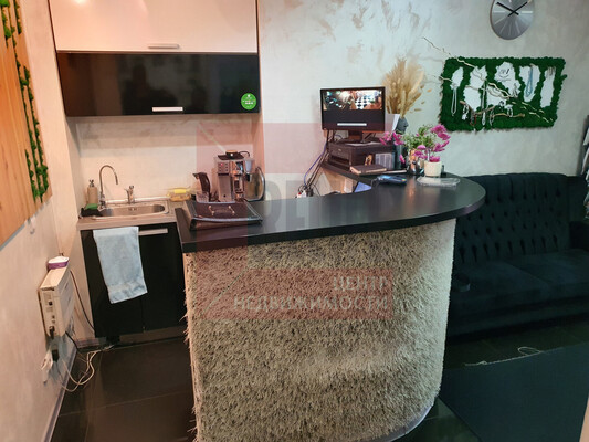 Продам коммерческое помещение 125,1 м2, 33-й (ПГК Лада тер) ряд, к 2, Калининград г