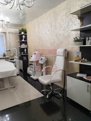 Продам коммерческое помещение 125,1 м2, 33-й (ПГК Лада тер) ряд, к 2, Калининград г