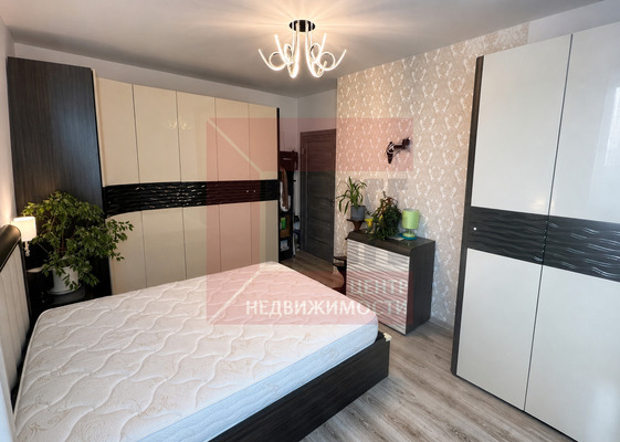Продам трехкомнатную (3-комн.) квартиру, Таврическая ул, 1, Калининград г