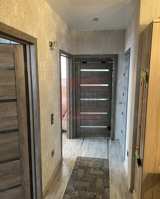 Продам трехкомнатную (3-комн.) квартиру, Таврическая ул, 1, Калининград г