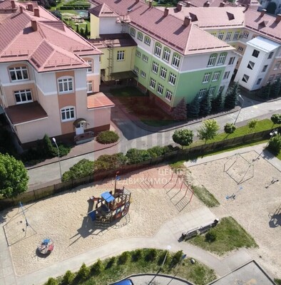 Продам трехкомнатную (3-комн.) квартиру, Таврическая ул, 1, Калининград г