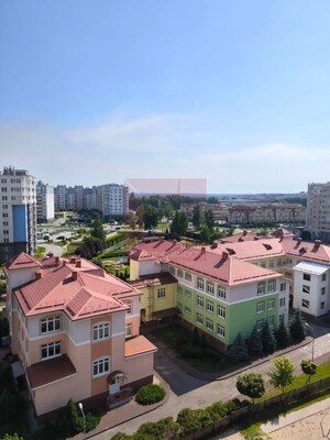 Продам трехкомнатную (3-комн.) квартиру, Таврическая ул, 1, Калининград г