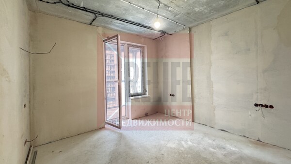 Продам трехкомнатную (3-комн.) квартиру, 27-й (ПГК Лада тер) ряд, к 4, Калининград г