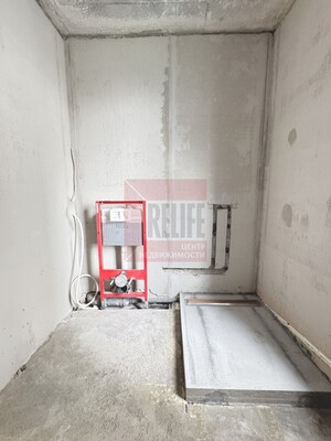 Продам трехкомнатную (3-комн.) квартиру, 27-й (ПГК Лада тер) ряд, к 4, Калининград г