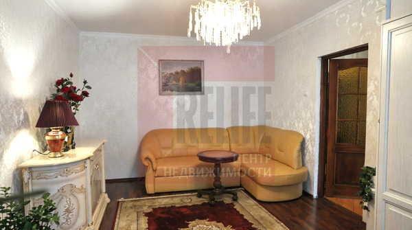 Продам двухкомнатную (2-комн.) квартиру, Полковника Ефремова ул, 1, Калининград г