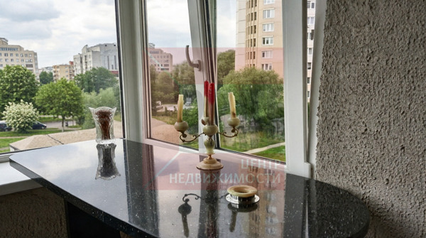 Продам двухкомнатную (2-комн.) квартиру, Полковника Ефремова ул, 1, Калининград г