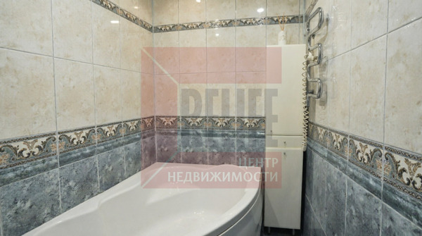 Продам двухкомнатную (2-комн.) квартиру, Полковника Ефремова ул, 1, Калининград г