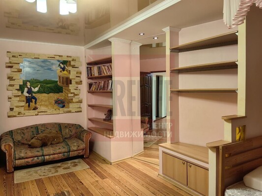 Продам трехкомнатную (3-комн.) квартиру, Алябьева ул, 22, Калининград г