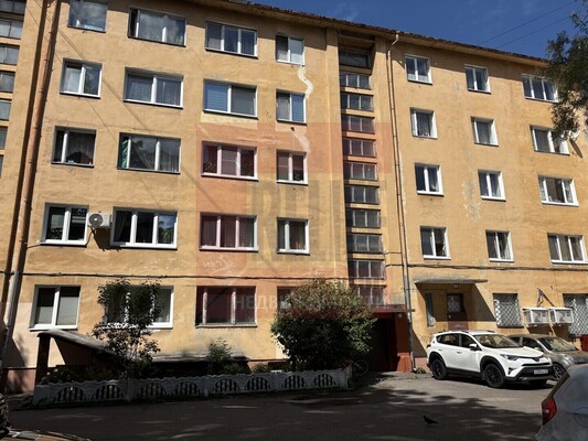 Продам трехкомнатную (3-комн.) квартиру, Алябьева ул, 22, Калининград г