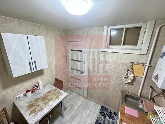 Продам однокомнатную (1-комн.) квартиру, Ленинский пр-кт, 19, Калининград г