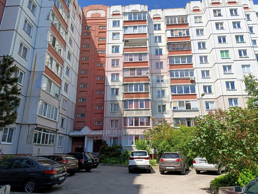 Сдам трехкомнатную (3-комн.) квартиру, Согласия ул, 8, Калининград г