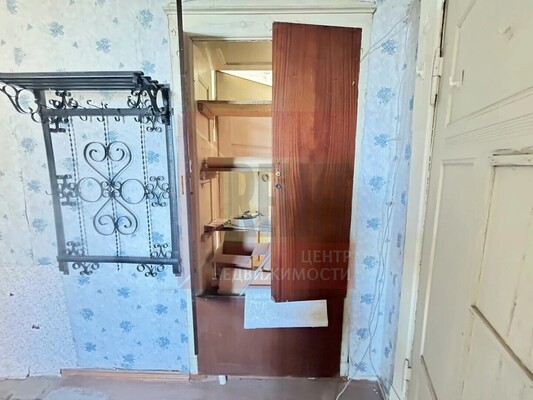 Продам двухкомнатную (2-комн.) квартиру, Заводская ул, 4, Черняховск г