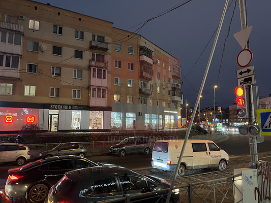 Продам коммерческое помещение 201,3 м2, Багратиона ул, 114, Калининград г