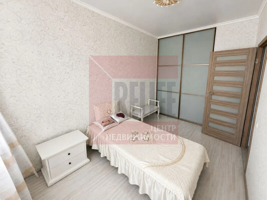 Продам двухкомнатную (2-комн.) квартиру, Добролюбова ул, 48, Калининград г