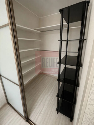 Продам двухкомнатную (2-комн.) квартиру, Добролюбова ул, 48, Калининград г