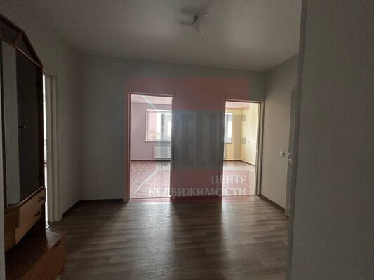 Продам двухкомнатную (2-комн.) квартиру, Борисовский б-р, 17, Калининград г