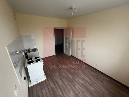 Продам двухкомнатную (2-комн.) квартиру, Борисовский б-р, 17, Калининград г