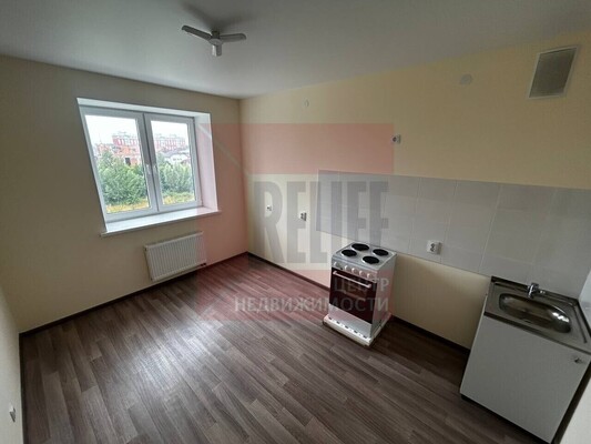Продам двухкомнатную (2-комн.) квартиру, Борисовский б-р, 17, Калининград г