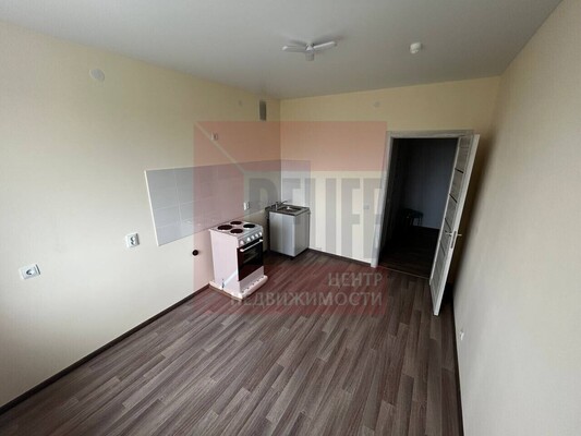 Продам двухкомнатную (2-комн.) квартиру, Борисовский б-р, 17, Калининград г