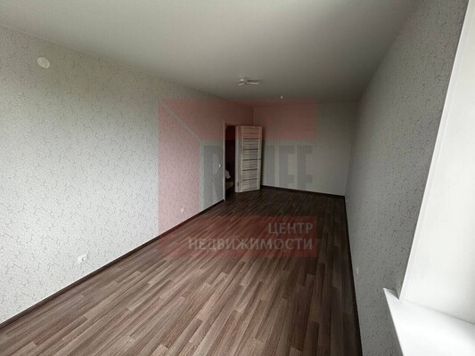 Продам двухкомнатную (2-комн.) квартиру, Борисовский б-р, 17, Калининград г