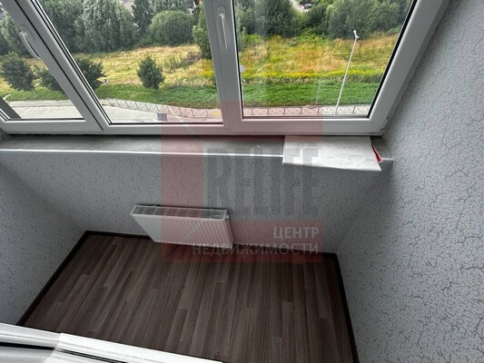 Продам двухкомнатную (2-комн.) квартиру, Борисовский б-р, 17, Калининград г