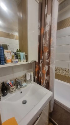 Продам трехкомнатную (3-комн.) квартиру, Кораблестроителей ул, 39в, Санкт-Петербург г
