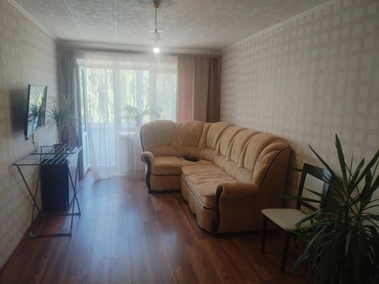 Сдам трехкомнатную (3-комн.) квартиру, Здоровья ул, 3, Алексин г