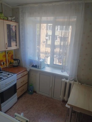 Сдам трехкомнатную (3-комн.) квартиру, Здоровья ул, 3, Алексин г