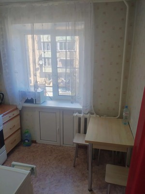 Сдам трехкомнатную (3-комн.) квартиру, Здоровья ул, 3, Алексин г