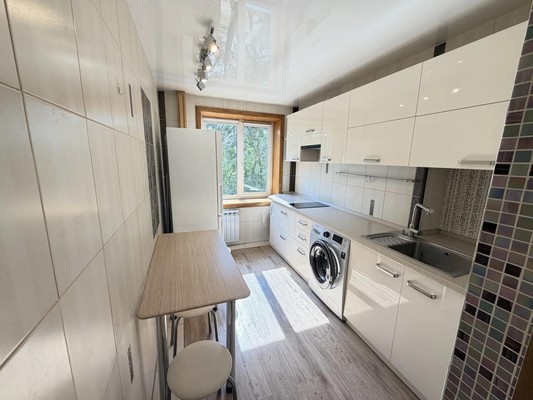 Продам двухкомнатную (2-комн.) квартиру, Краснофлотская ул, 26, Комсомольск-на-Амуре г