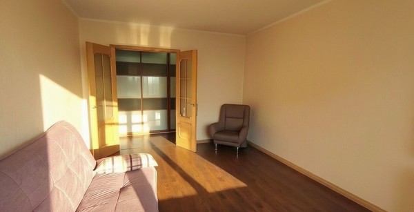 Продам двухкомнатную (2-комн.) квартиру, Нахимовская ул, 33, Находка г