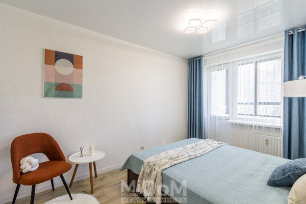 Продам двухкомнатную (2-комн.) квартиру, Шишкина ул, 303к1 стр 1, Парголово п