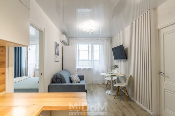 Продам двухкомнатную (2-комн.) квартиру, Шишкина ул, 303к1 стр 1, Парголово п