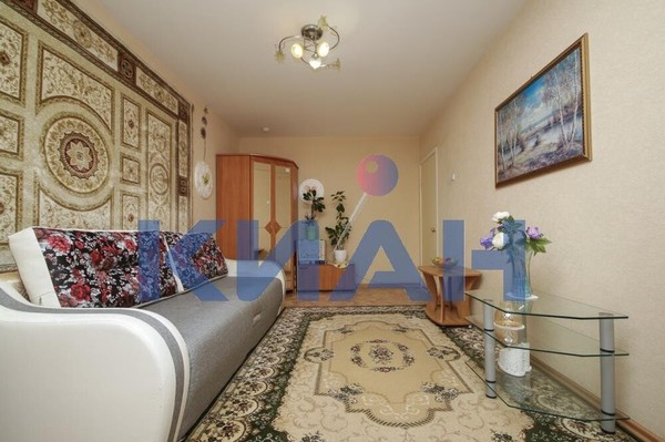 Продам двухкомнатную (2-комн.) квартиру, Водопьянова ул, 8а, Красноярск г